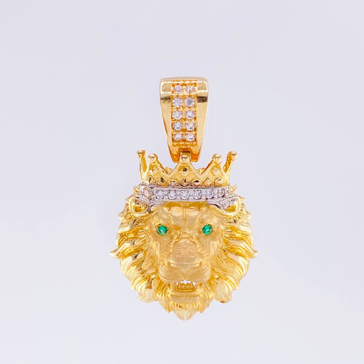 Pendant Lion Head 3.55 g / 1 in Yellow Gold 18K