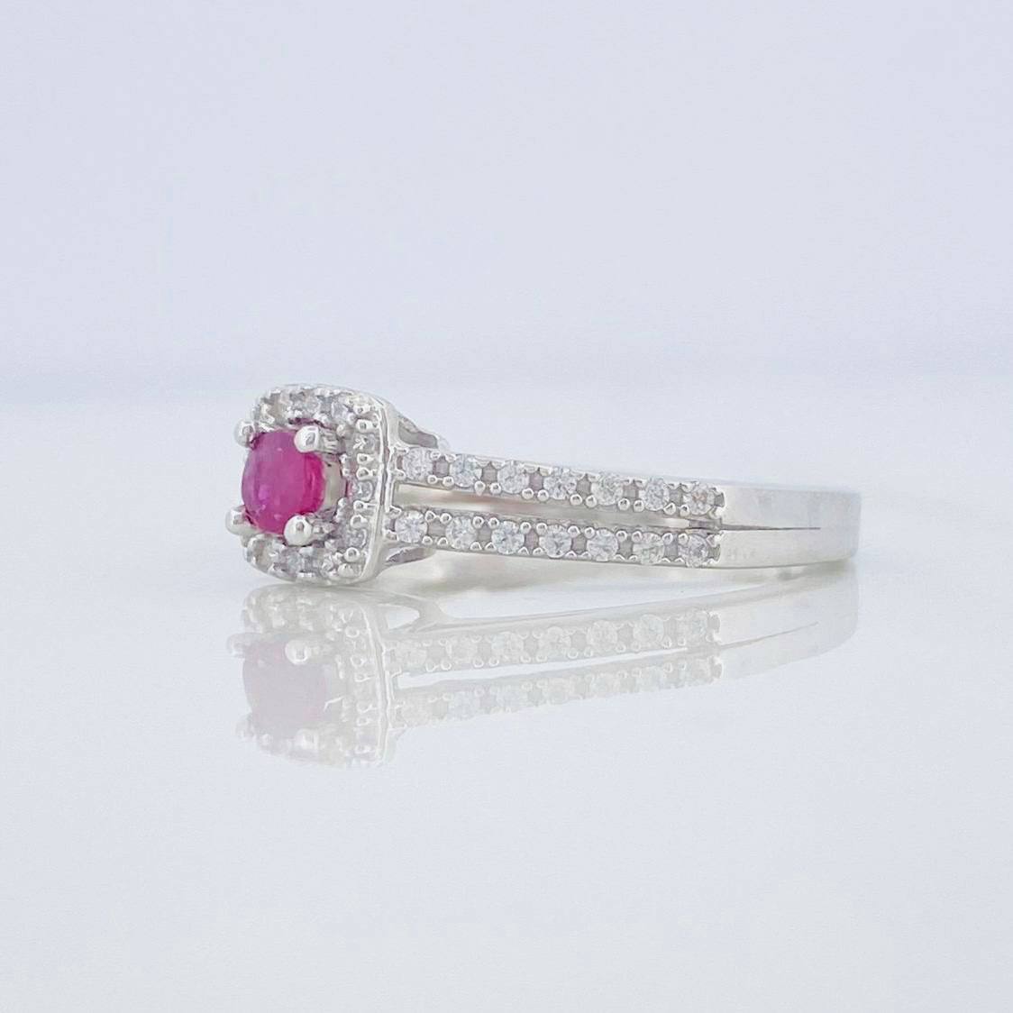 Square Halo Ring Ruby 21 Pts 1.75 g / T6 Silver 925