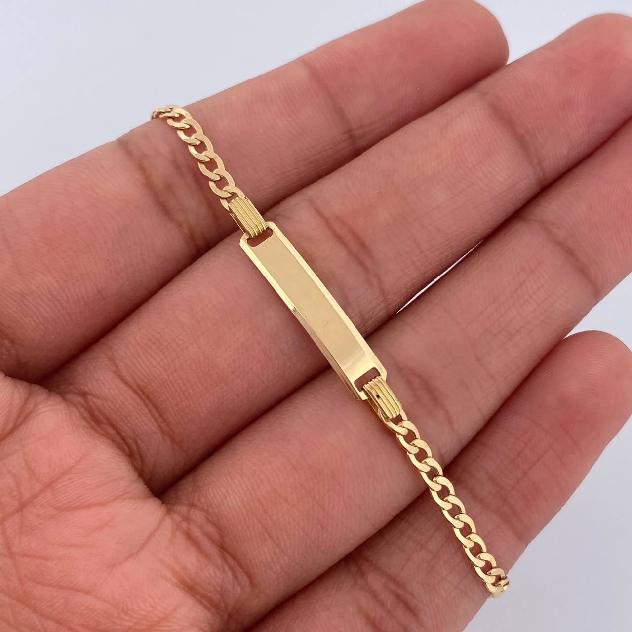 Bracelet 1.75gr / 6.3in / +1 18K Gold &