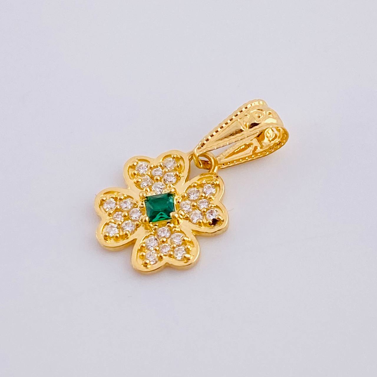 Dije Trebol 4 Hojas 0.85 g / 1 in Oro Amarillo 18K