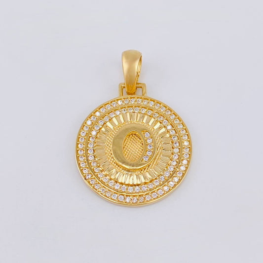 Dije Medalla Letra O 4.8 g / 1 1/4 in Oro Amarillo 18K