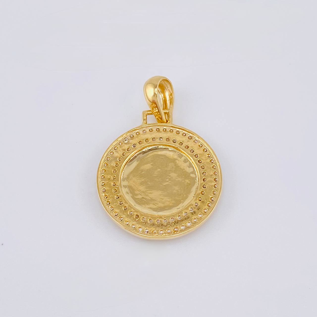 Dije Medalla Letra H 4.8g / 1 1/4 in Oro Amarillo 18K