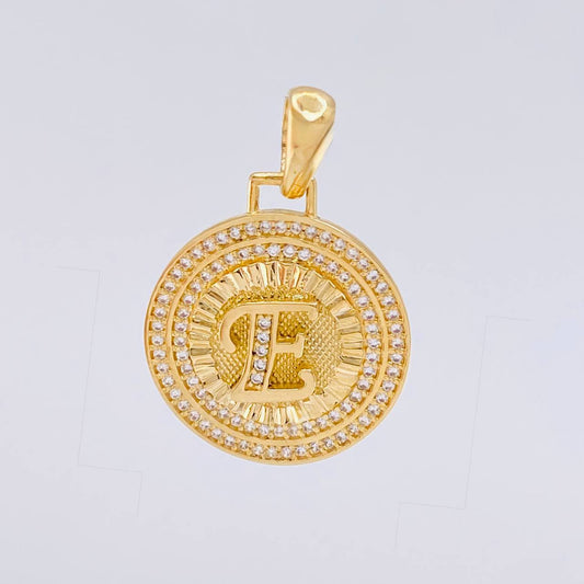 Dije Medalla Letra E 5g / 1 1/4 in Oro Amarillo 18K