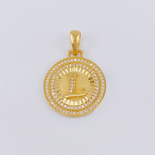 Dije Medalla Letra L 4.15 g / 1 1/4 in Oro Amarillo 18K