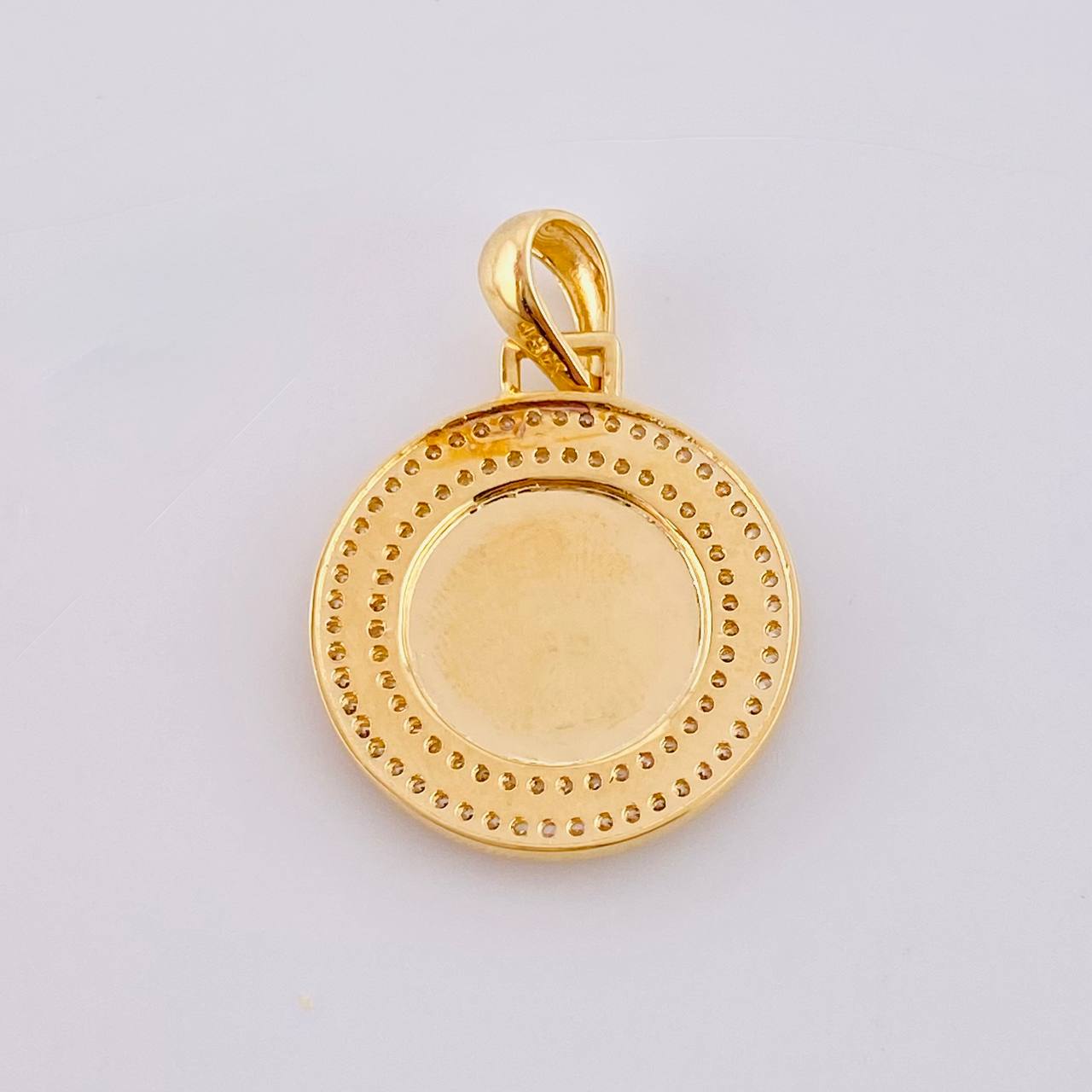 Dije Medalla Letra D 4.75g / 1 1/4 in Oro Amarillo 18K