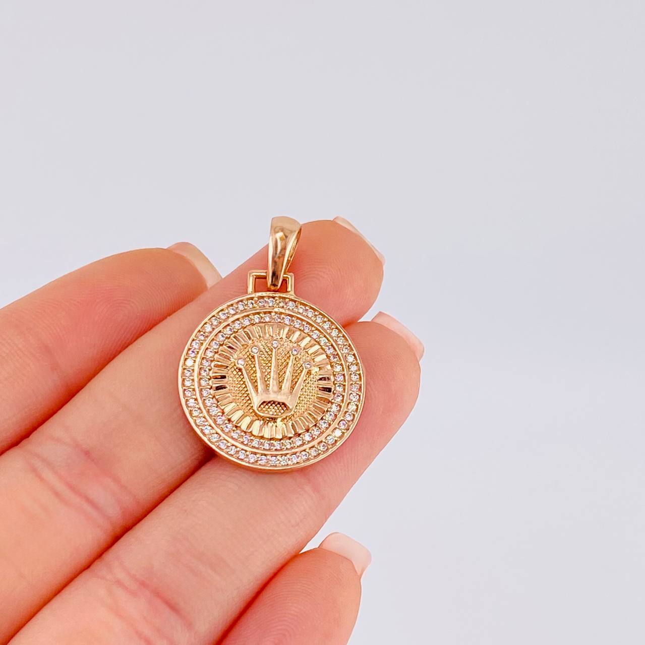 Dije Corona Circular 4.3 g / 1 1/4 in Oro Rosa 18K