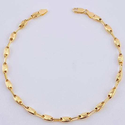 Pulso Rustico Ovalo Rayado 4.2 g / 8 1/4 in / 3,6 mm Oro Amarillo 18K