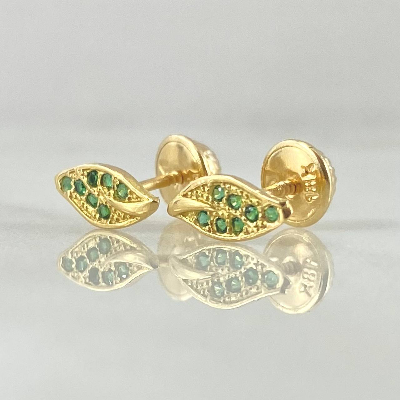 Stud Earrings Leaf 0.85gr / 18K Gold