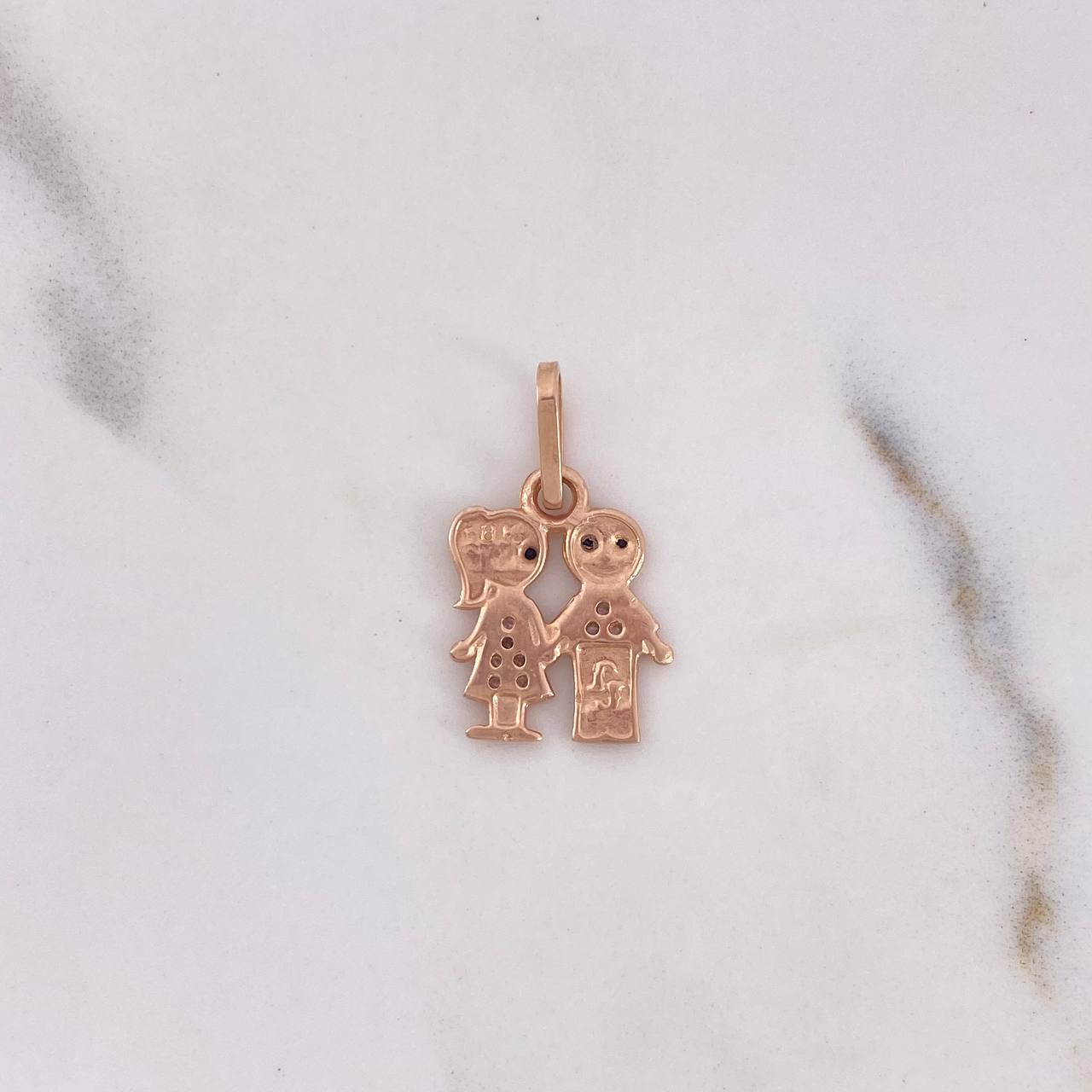 Dije Niño-Niña 1.65gr / 2.2cm / Circones Blancos Negros Oro Rosa 18K #