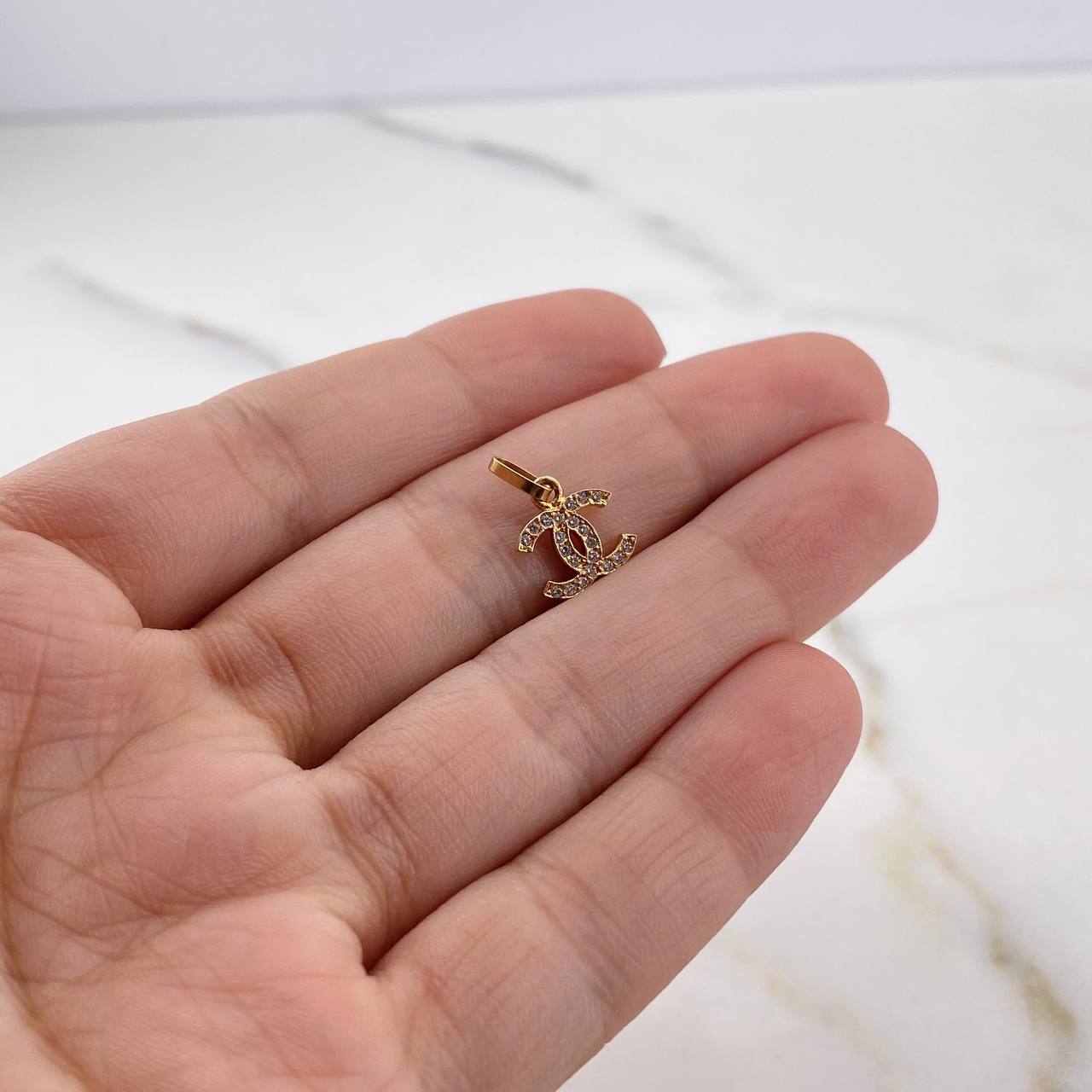 Pendant Cross Wave 0.5gr / 1.3cm / White Zirconia 18K Yellow Gold #