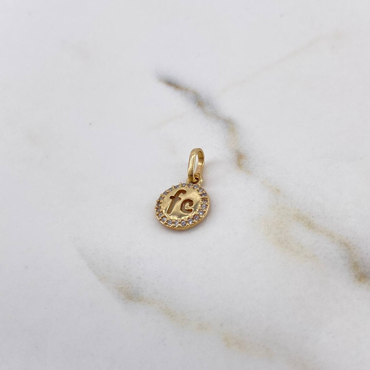 Pendant Faith Medal 1.05gr / 1.6cm / White Zircons 18K Yellow Gold #