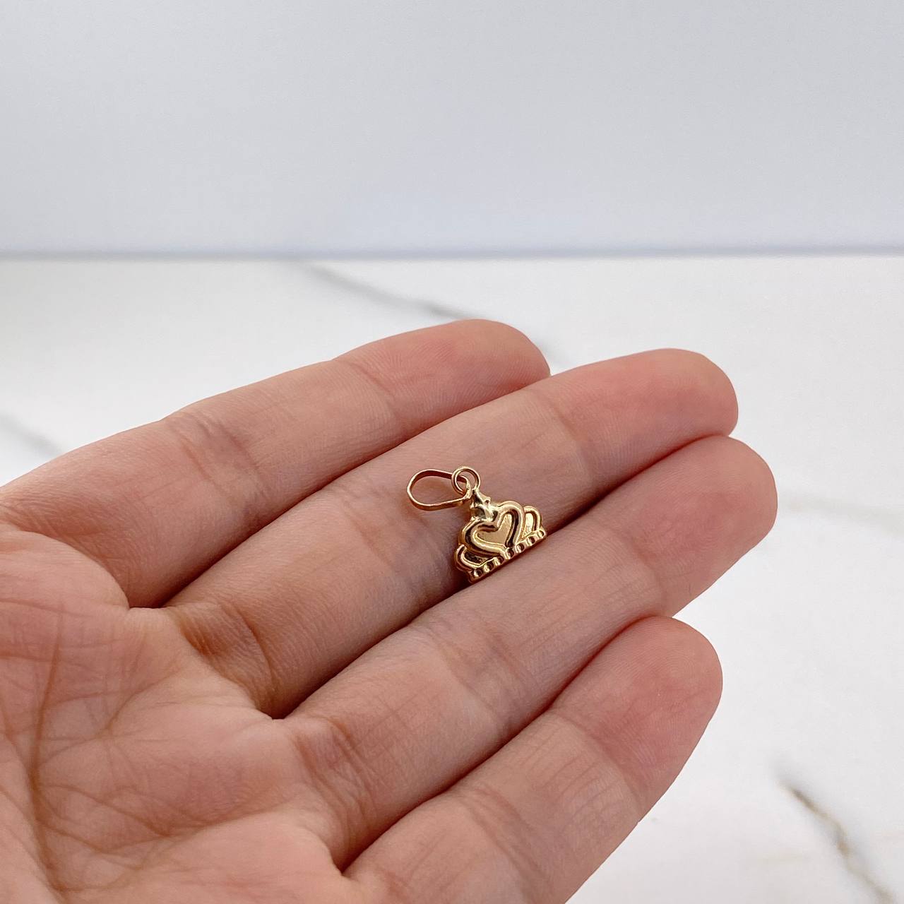Dije Corona Corazon 0.45gr / 1.3cm / Plano Oro Amarillo 18K #