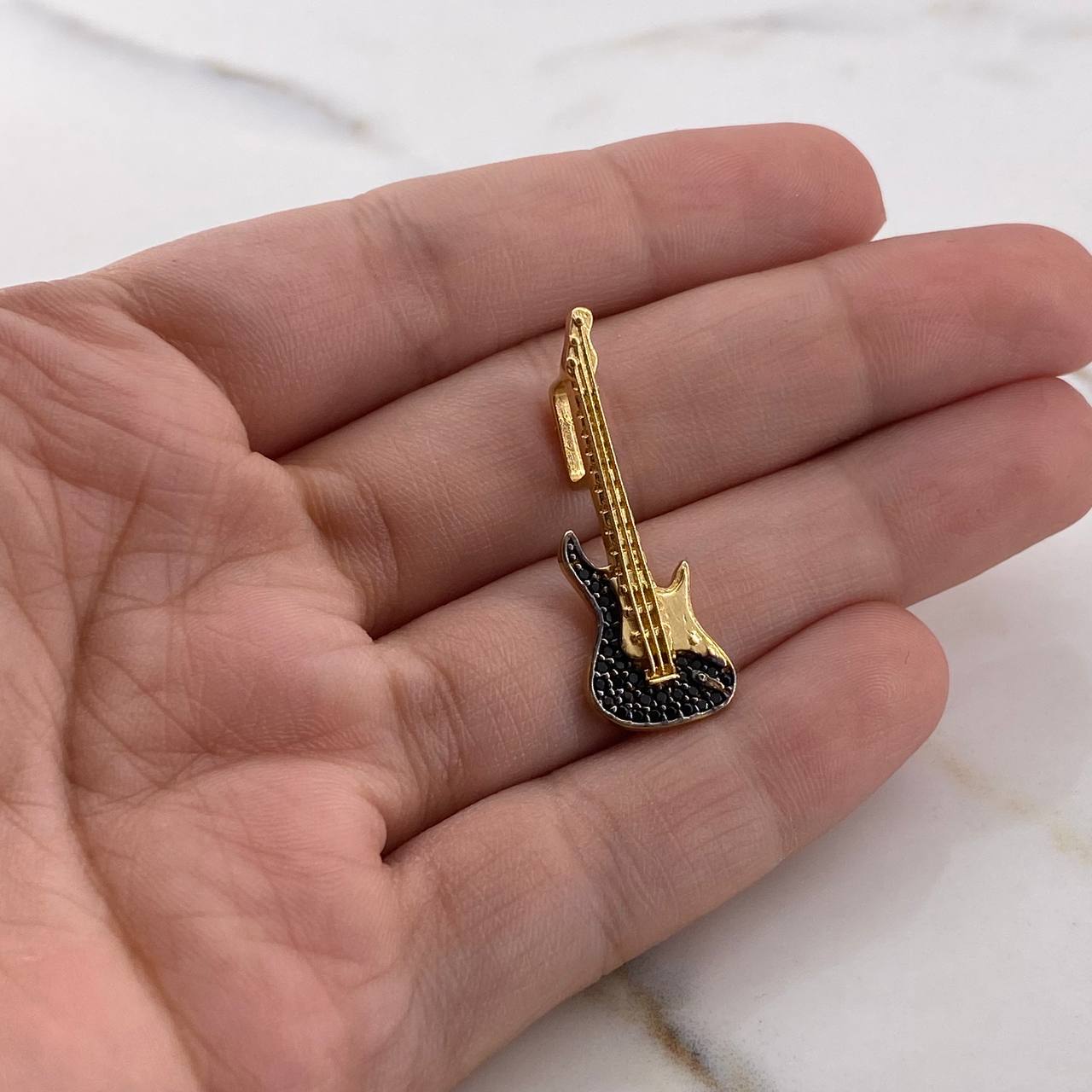 Pendant Electric Guitar 2.2gr / 3cm / Black Zircons 18K Yellow Gold &