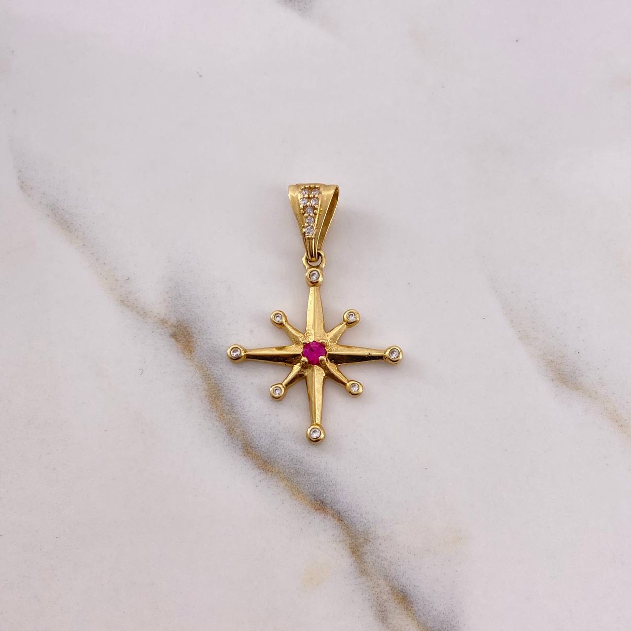 Pendant Cardinal Star 1.5gr / 3cm / Fuchsia White Zircons 18K Yellow Gold #