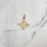 Pendant Arrow And Bow 1.95gr / 2.7cm / White Zircons 18K Yellow Gold #