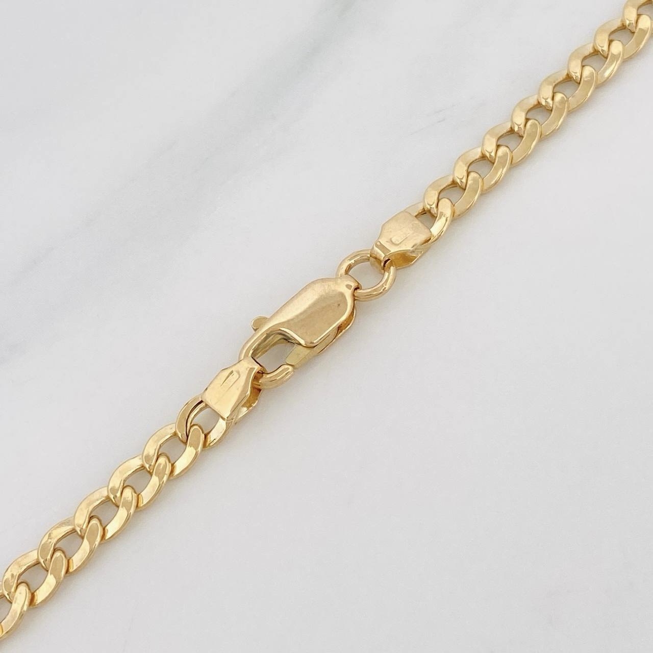Cadena Cubana 11.7g / 24 in / 3.9mm Oro Amarillo 18K