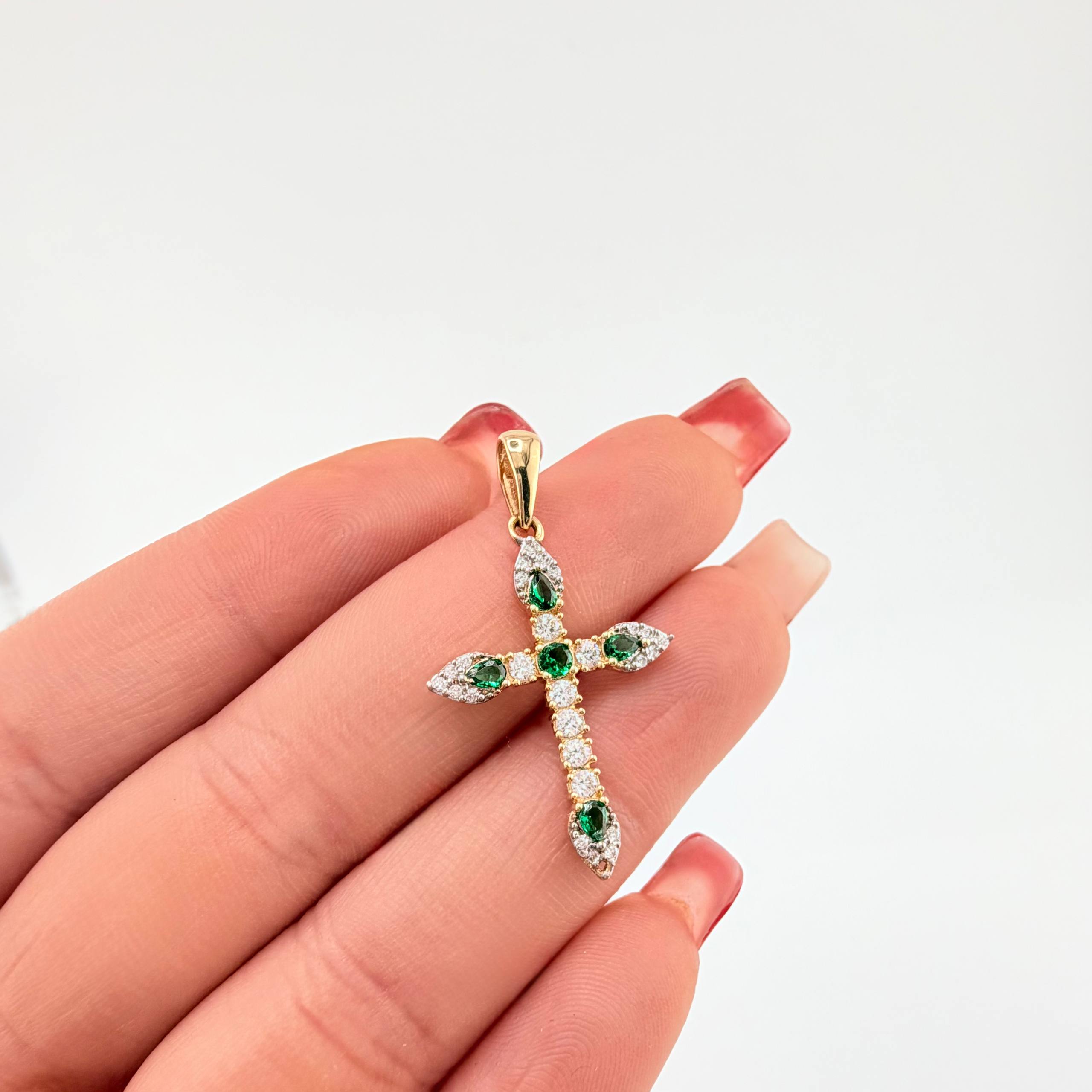 Dije Cruz 1.95gr / 1 1/4 in / Dos Oros Amarillo Blanco 18K ©