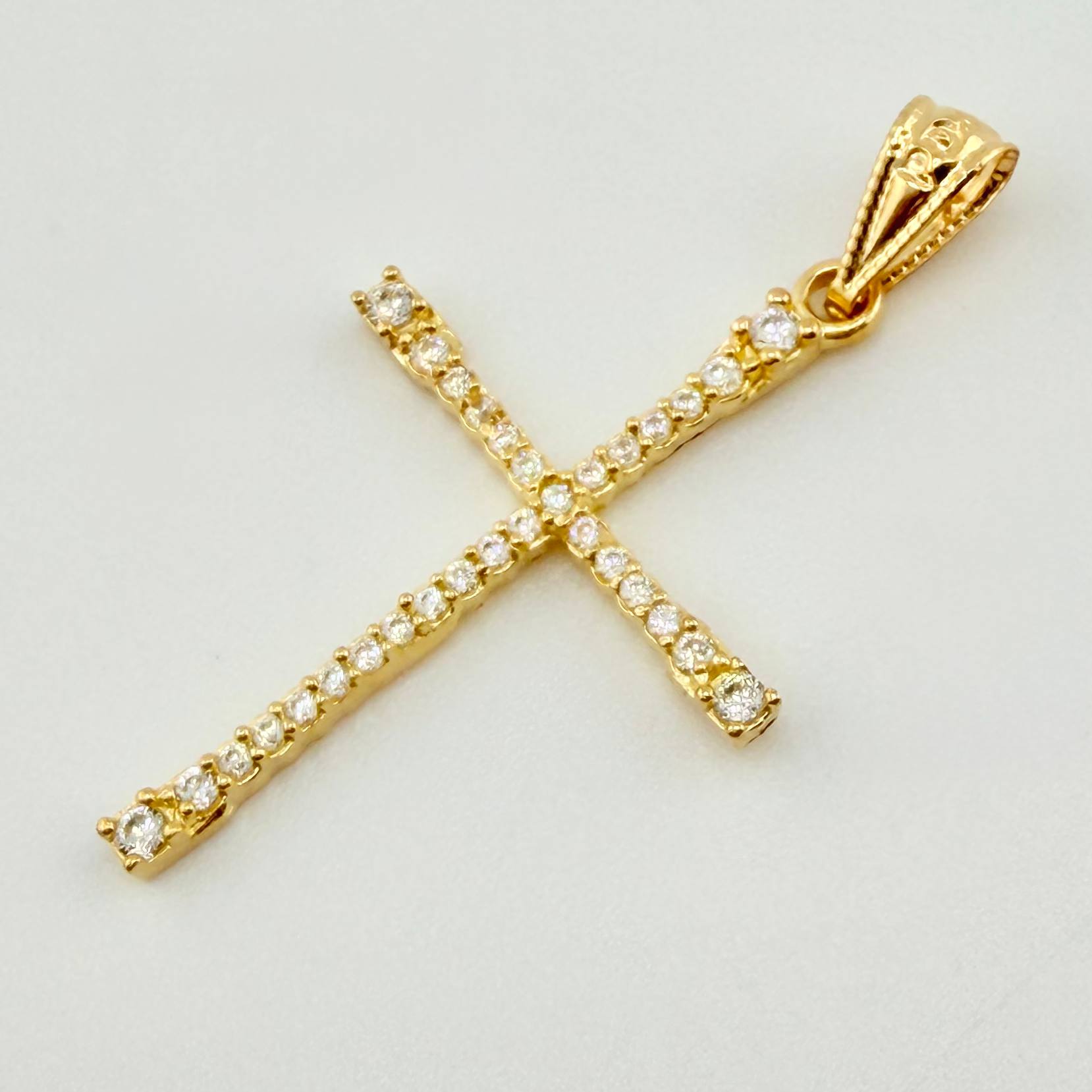 Dije Cruz Tupida 1.15gr / 1 1/4 in / Oro Amarillo 18K *
