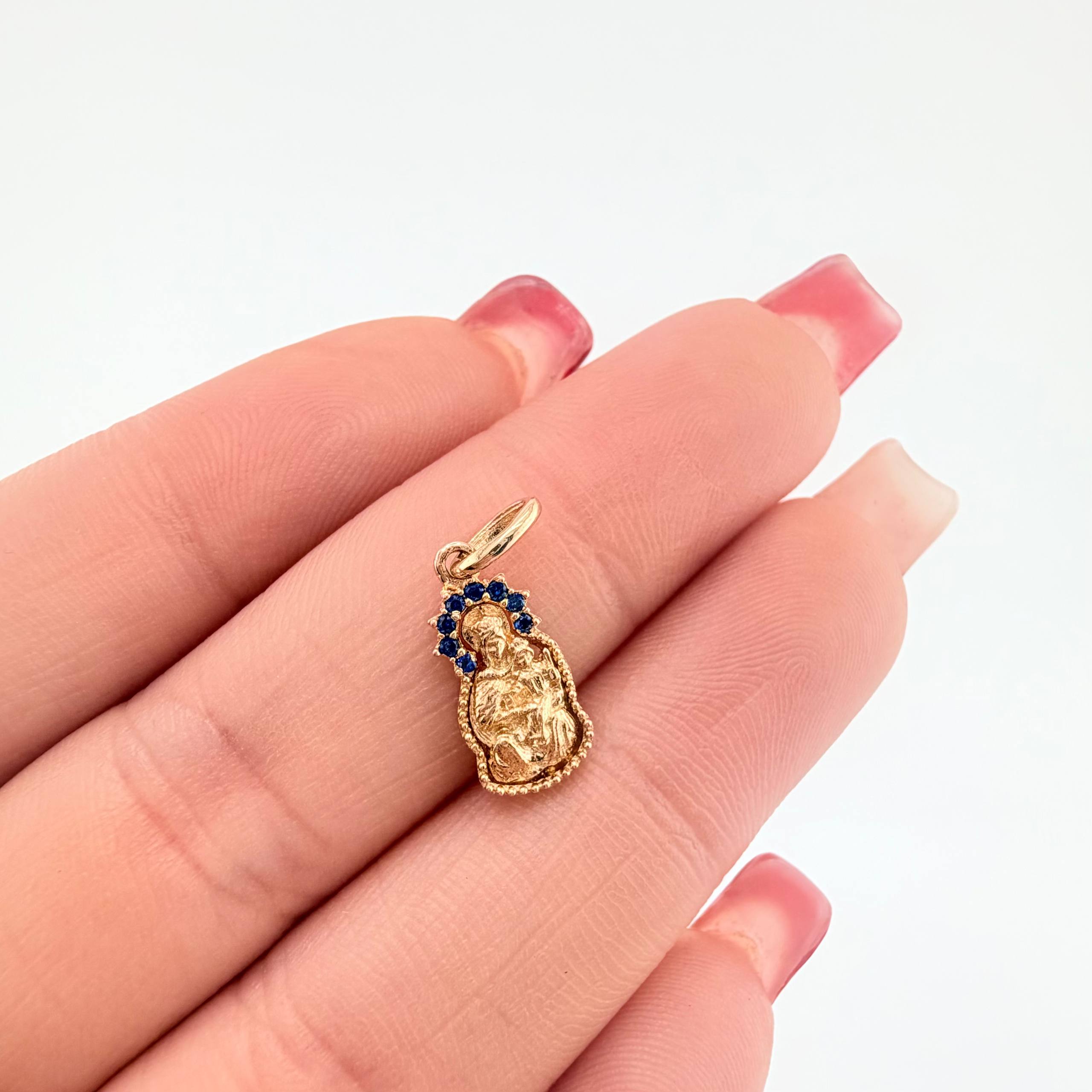 Dije Virgen Del Carmen 1.1gr / 3/4 in / Oro Amarillo 18K ©