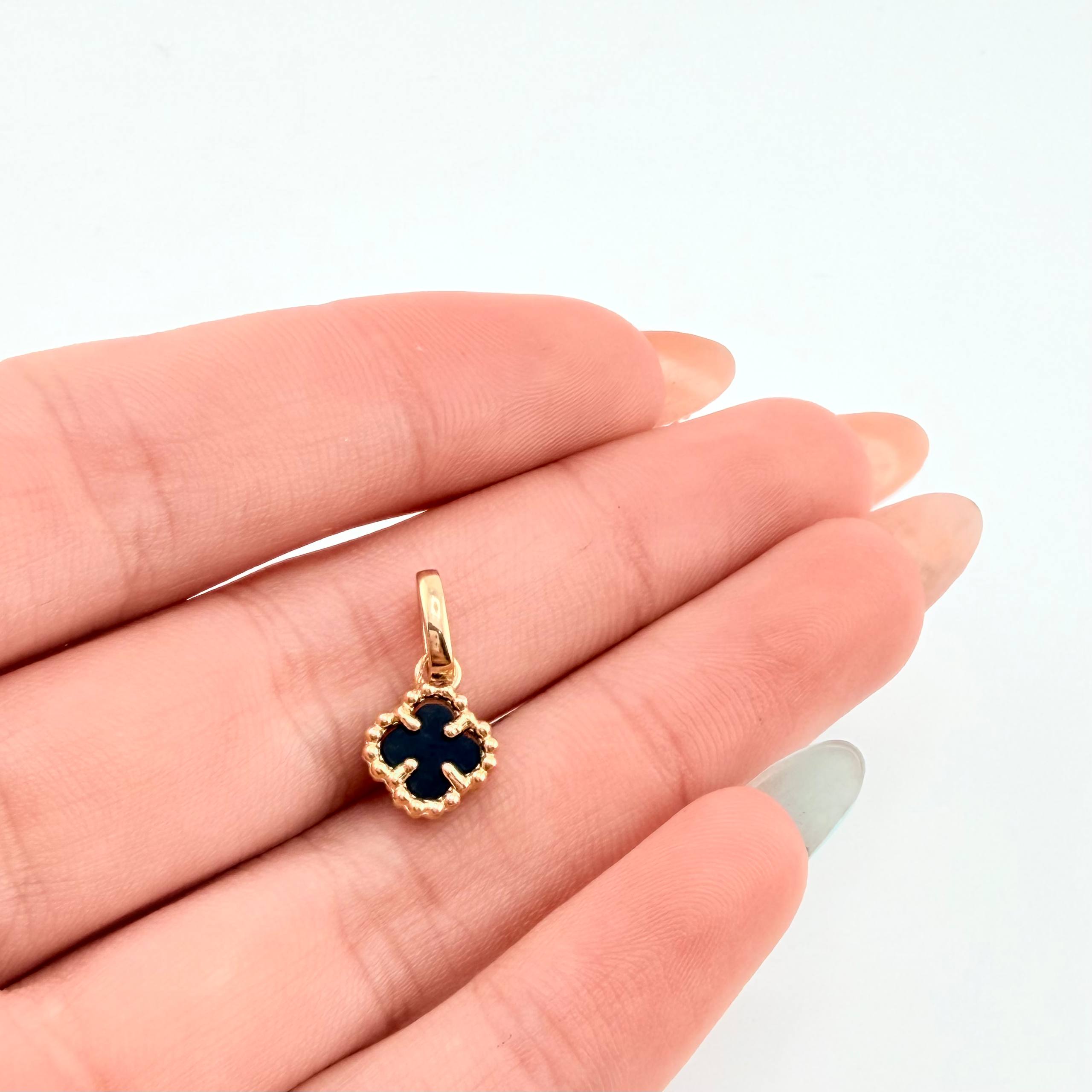 Dije Trebol Negro 1.2gr / 3/4 in / Oro Amarillo Nac.Esp. 18K *