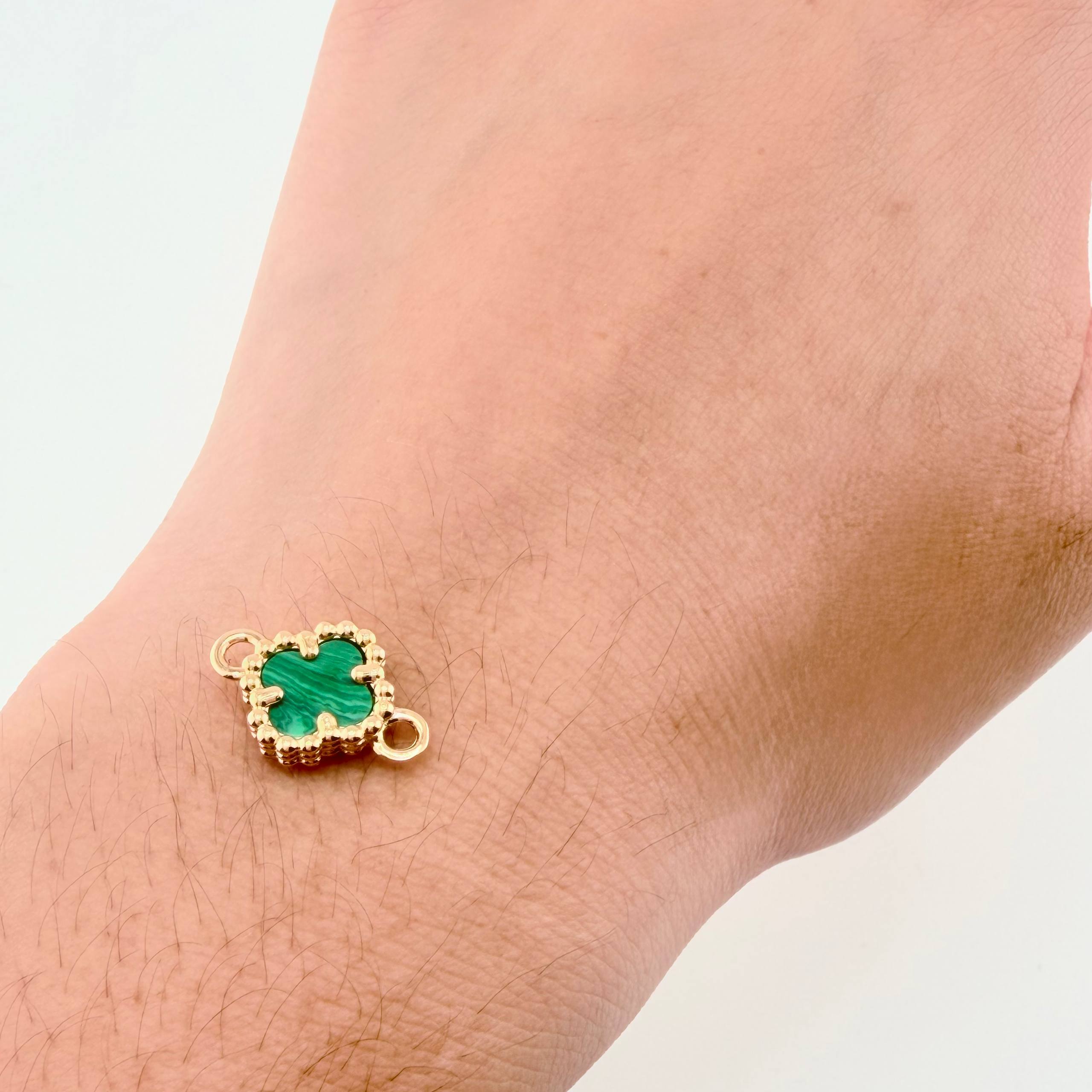 Herraje Trebol Verde 1.7gr / 3/4 in / Oro Amarillo Nac.Esp. 18K