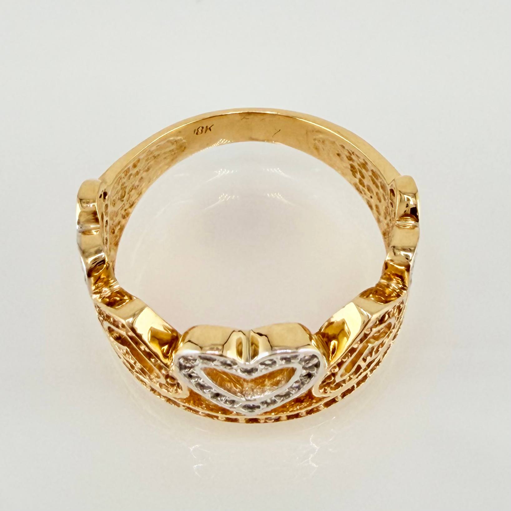 Anillo Corazones Intercalados 4.95gr / T6 3/4 / Dos Oros Amarillo Blanco 18K