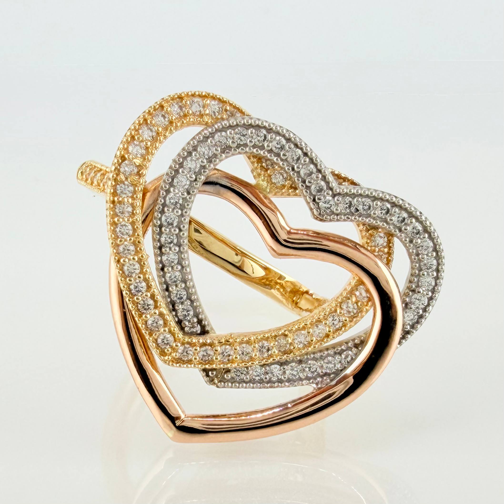 Anillo Trío Corazones 4.65gr / T7 1/2 / Tres Oros 18K