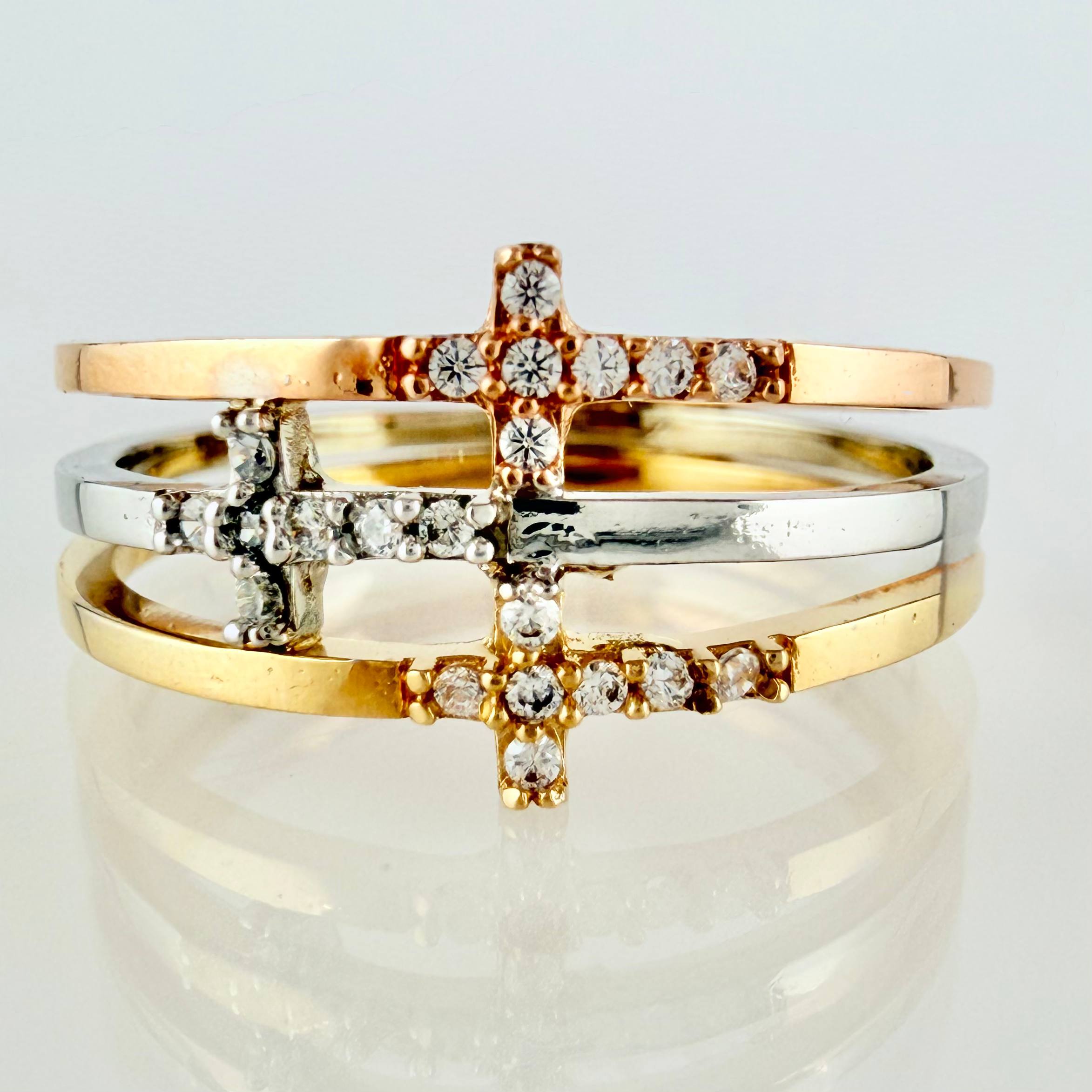 Anillo Trío Cruces 3.5gr / T7 / Tres Oros 18K