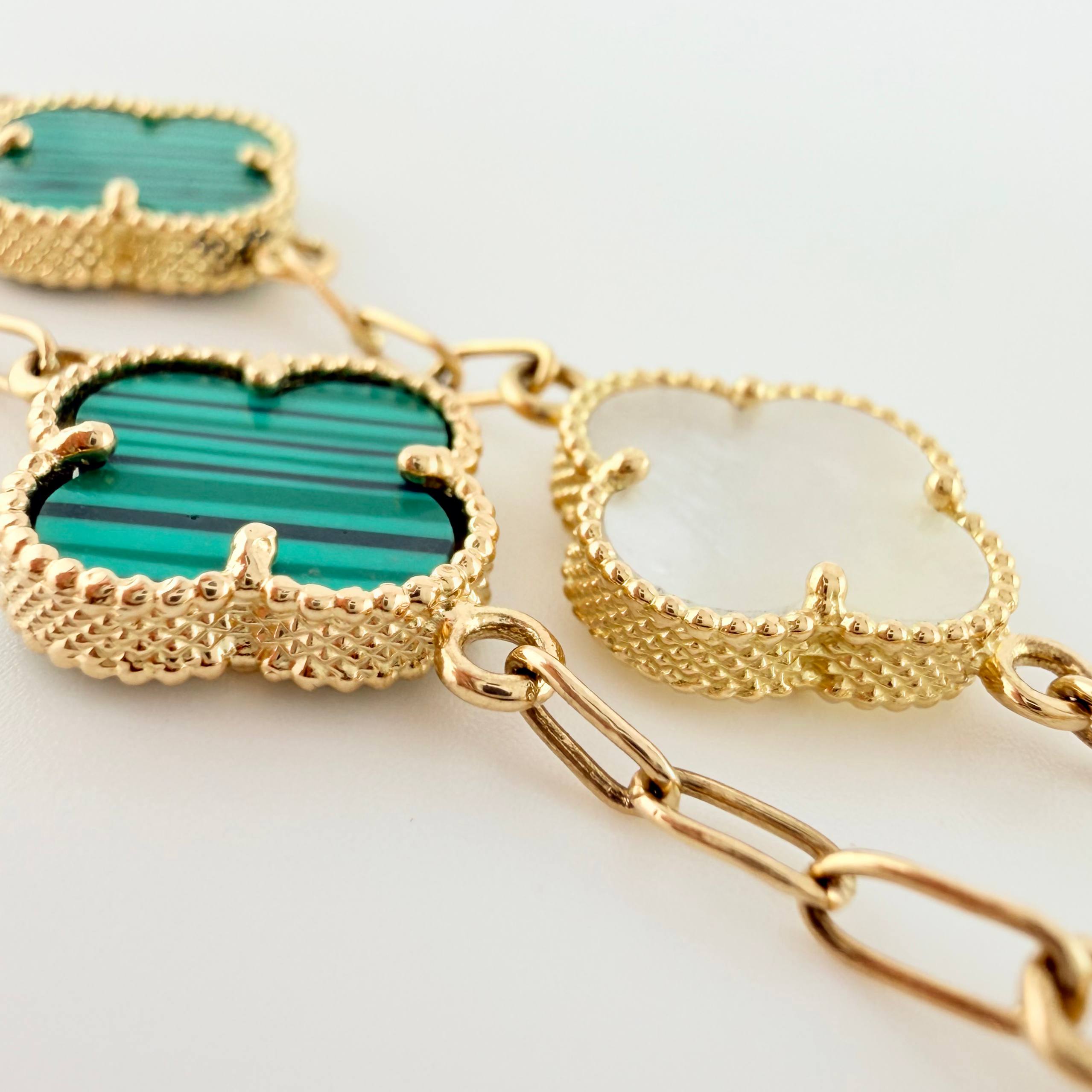 Pulso Trebol Nacar Blanco Malaquita Verde 9.05gr / 7 in / 13.8mm Oro Amarillo Nac.Esp. 18K