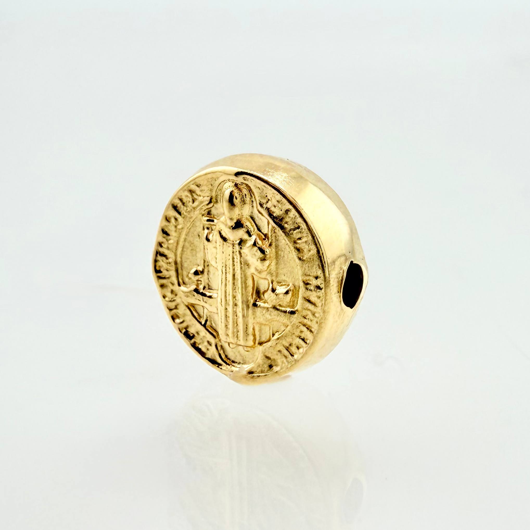 Herraje San Benito 0.4gr / 1/4 in / Oro Amarillo 18K ©