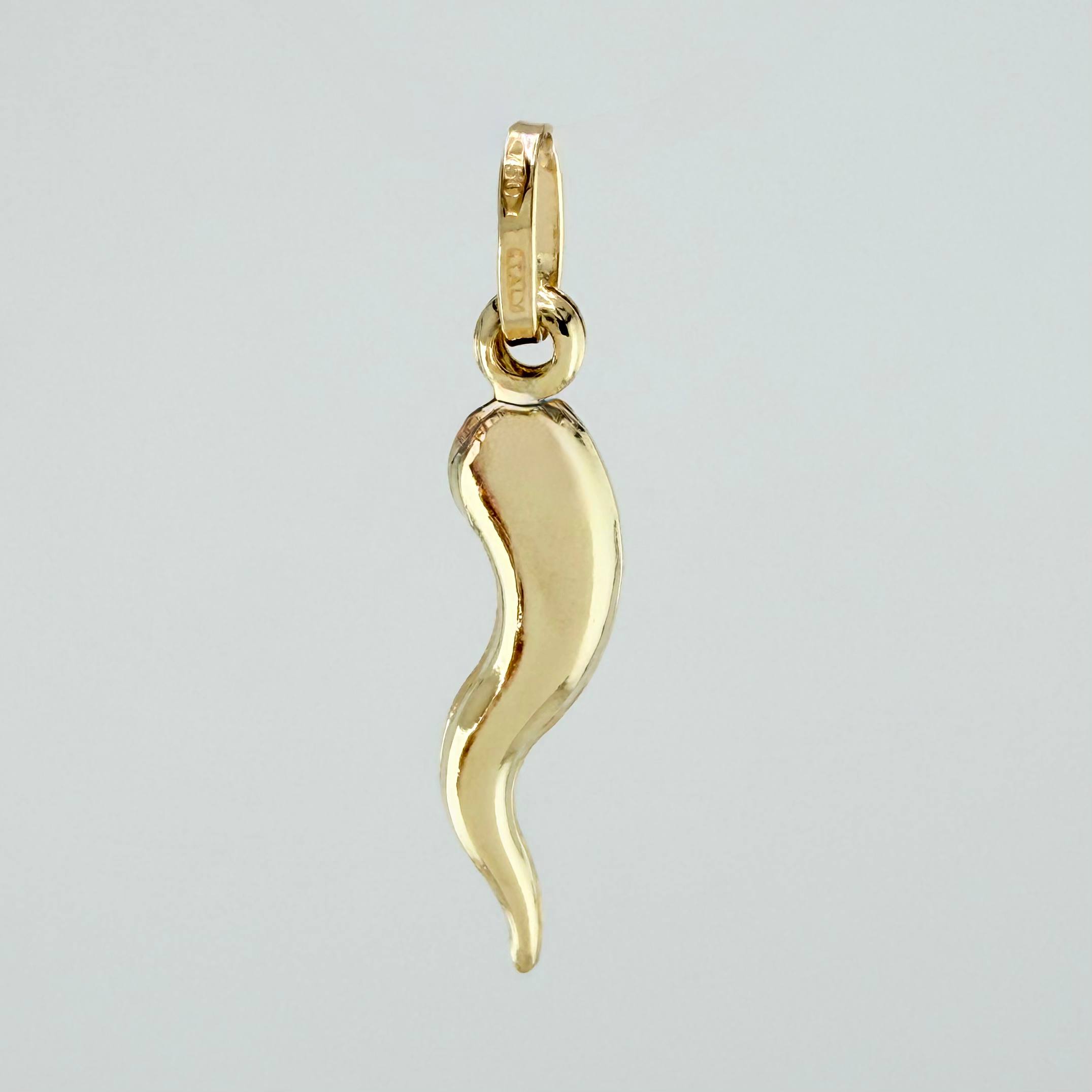 Dije Chile Jalapeño 0.95gr / 1 in / Oro Amarillo +4 18K *