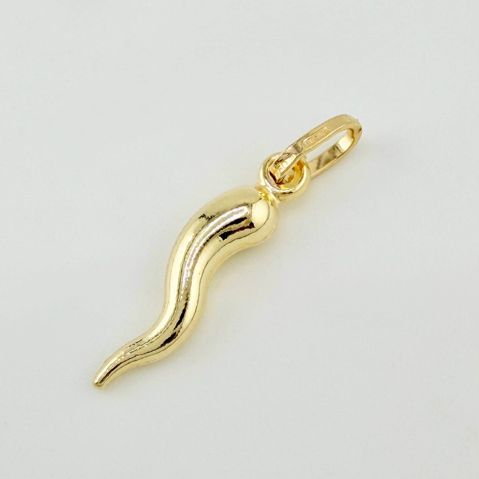 Dije Chile Jalapeño 0.75gr / 1 in / Oro Amarillo +4 18K ©