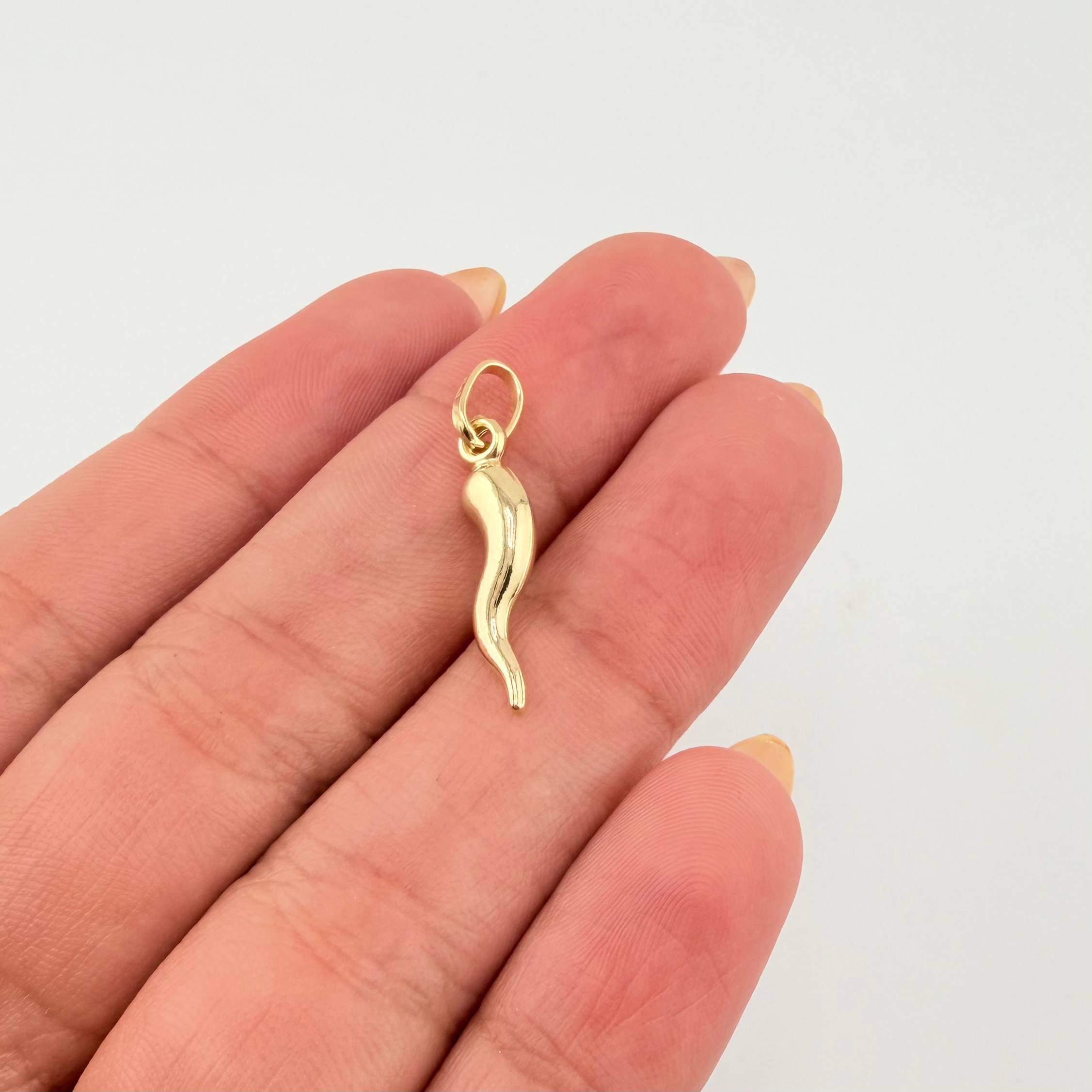 Dije Chile Jalapeño 0.75gr / 1 in / Oro Amarillo +4 18K *