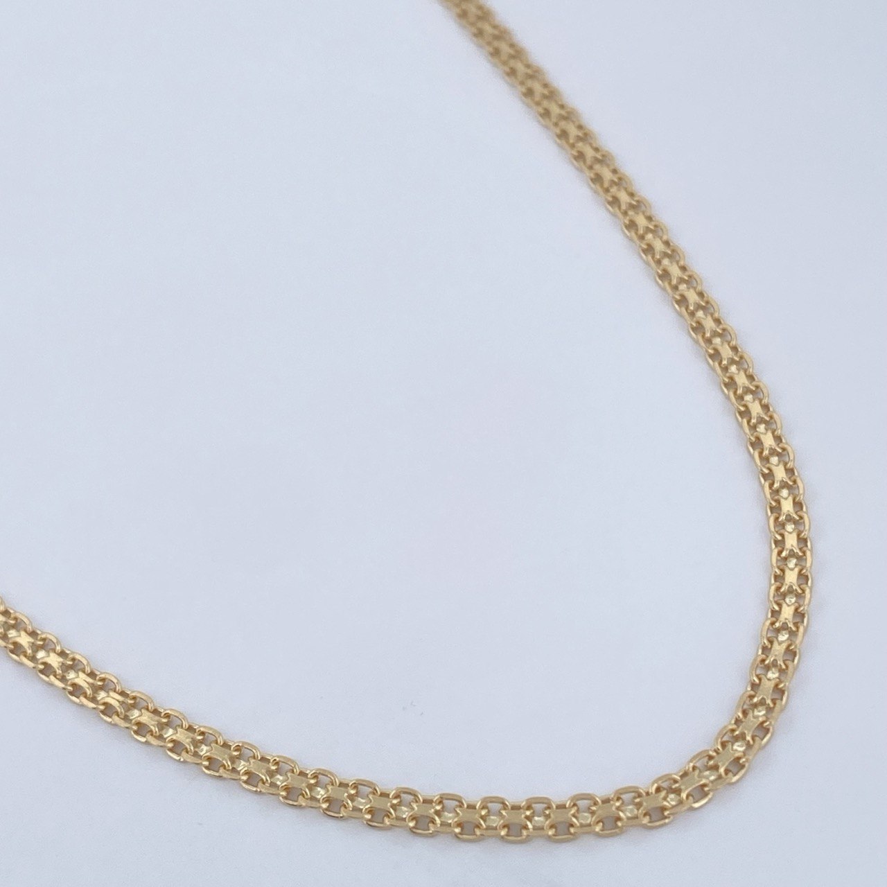 Cadena China 3gr / 19 3/4 in / 2.3mm Oro Amarillo +1 18K $
