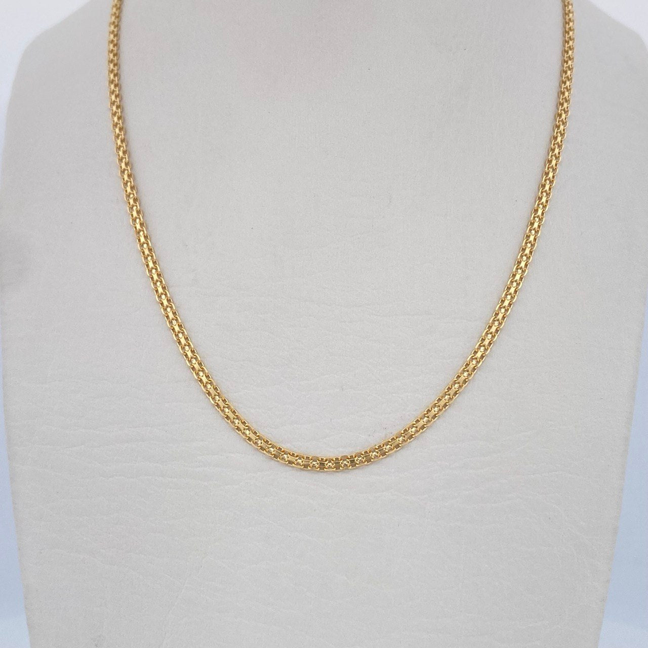 Cadena China 3gr / 19 3/4 in / 2.3mm Oro Amarillo +1 18K $