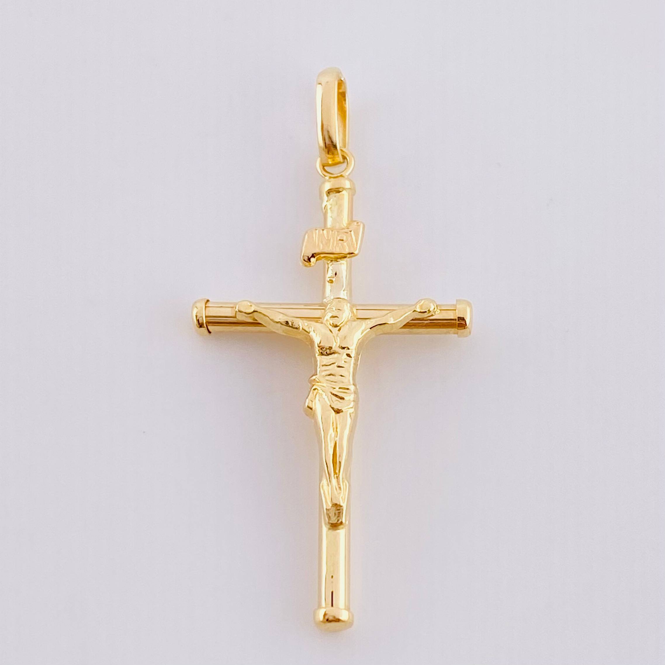 Dije Cruz Lisa 1.2 g / 1 1/2 in Oro Amarillo 18K