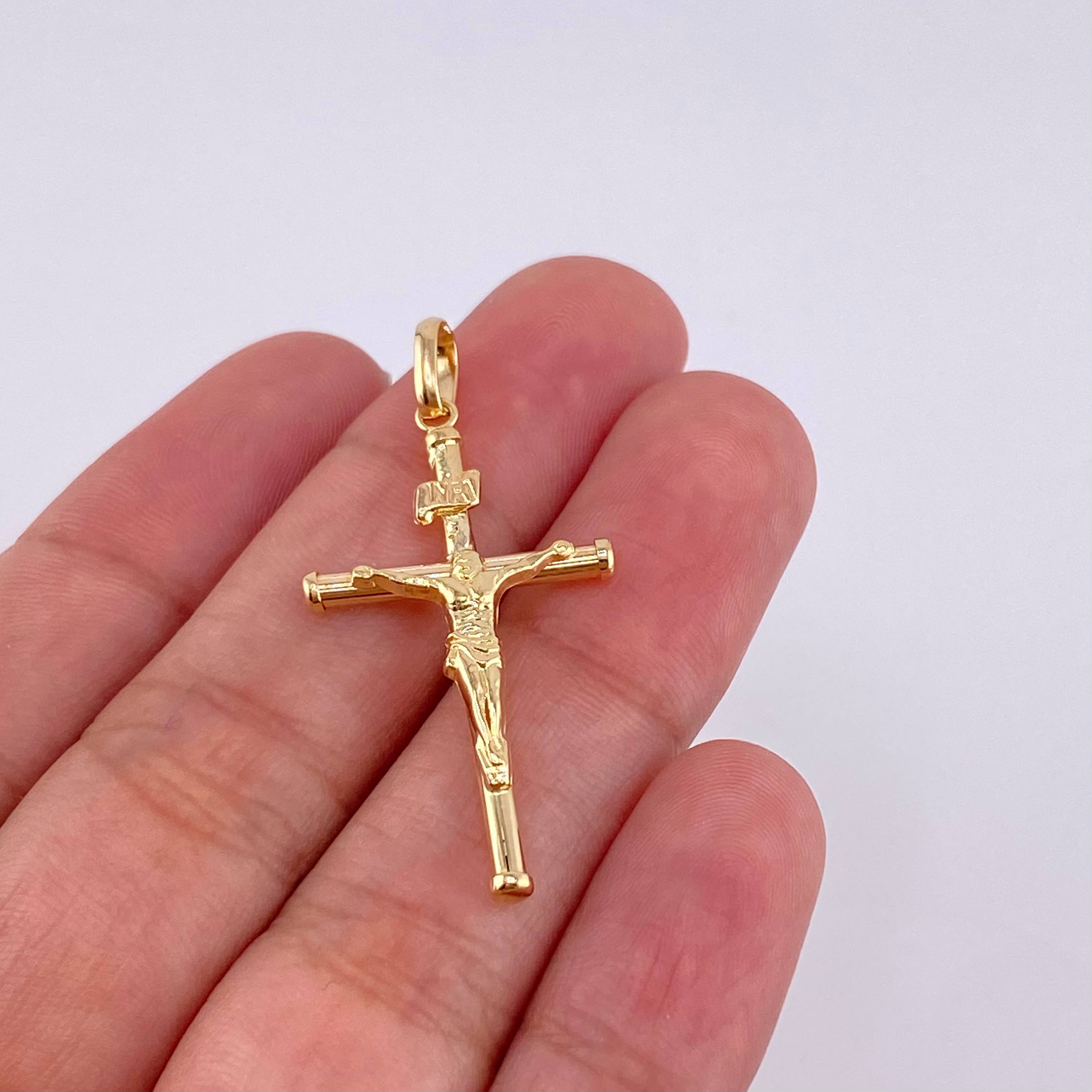 Dije Cruz Lisa 1.2 g / 1 1/2 in Oro Amarillo 18K