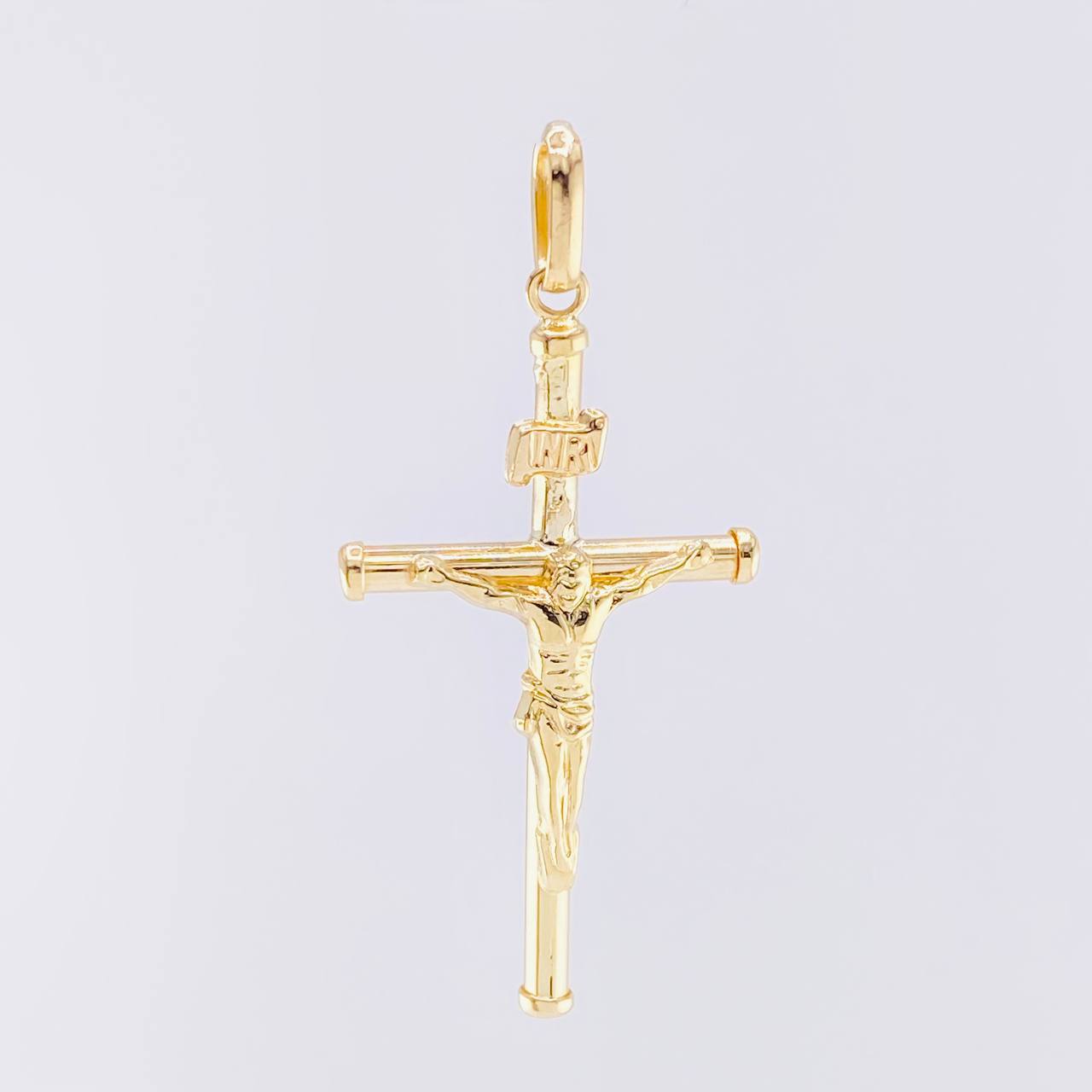 Dije Cruz Lisa 1.2 g / 1 1/2 in Oro Amarillo 18K