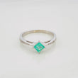 Solitaire Ring Four Prongs Emerald 32 Pts 1.75 g / T7 1/2 Silver 925