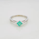 Solitaire Ring Four Prongs Emerald 32 Pts 1.75 g / T7 1/2 Silver 925