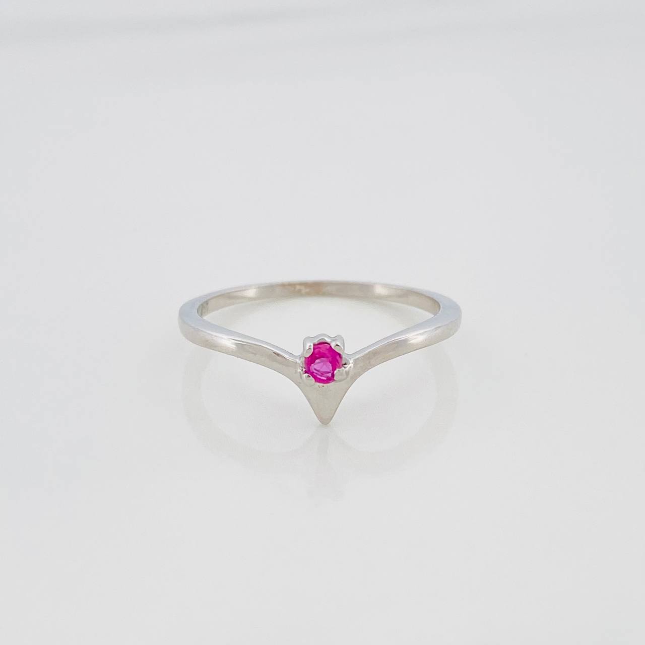 Ruby Tiara Ring 06 Pts 1.05 g / T6 Silver 925