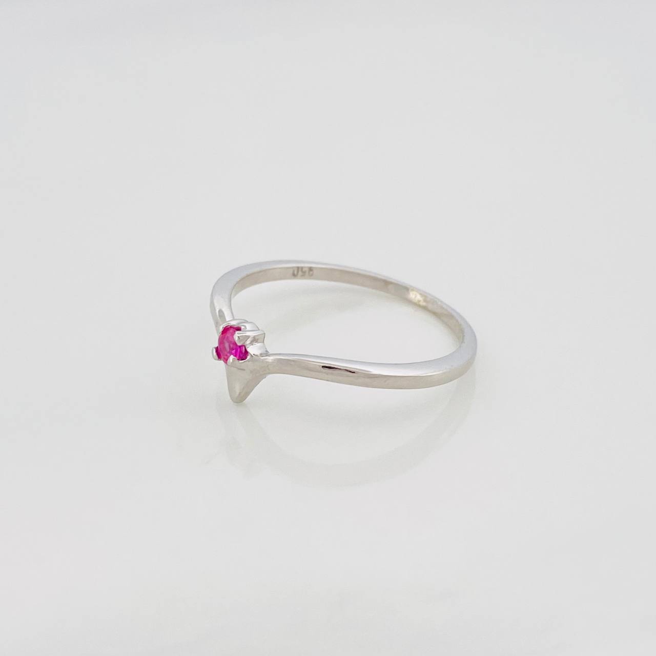 Ruby Tiara Ring 06 Pts 1.05 g / T6 Silver 925