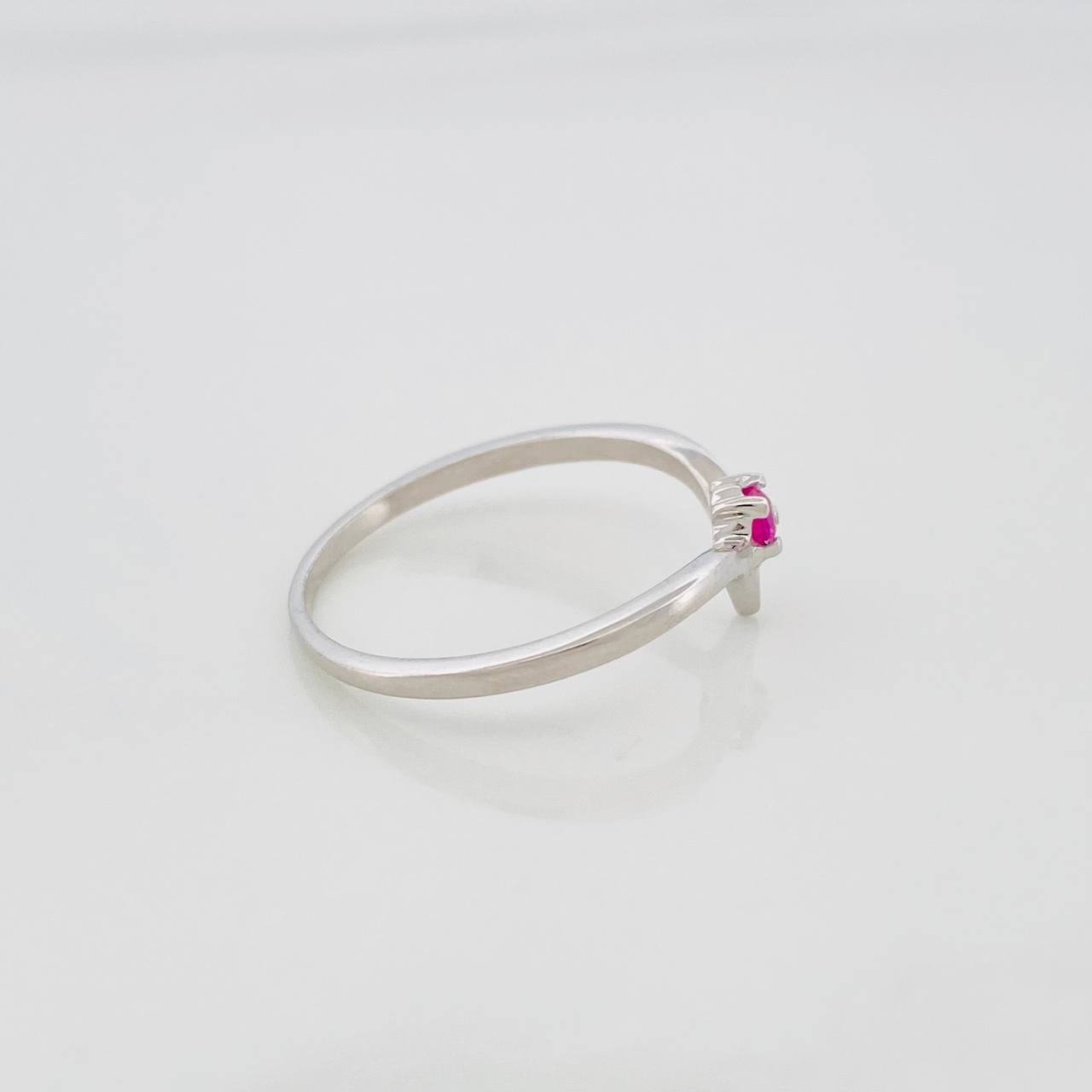 Ruby Tiara Ring 06 Pts 1.05 g / T6 Silver 925