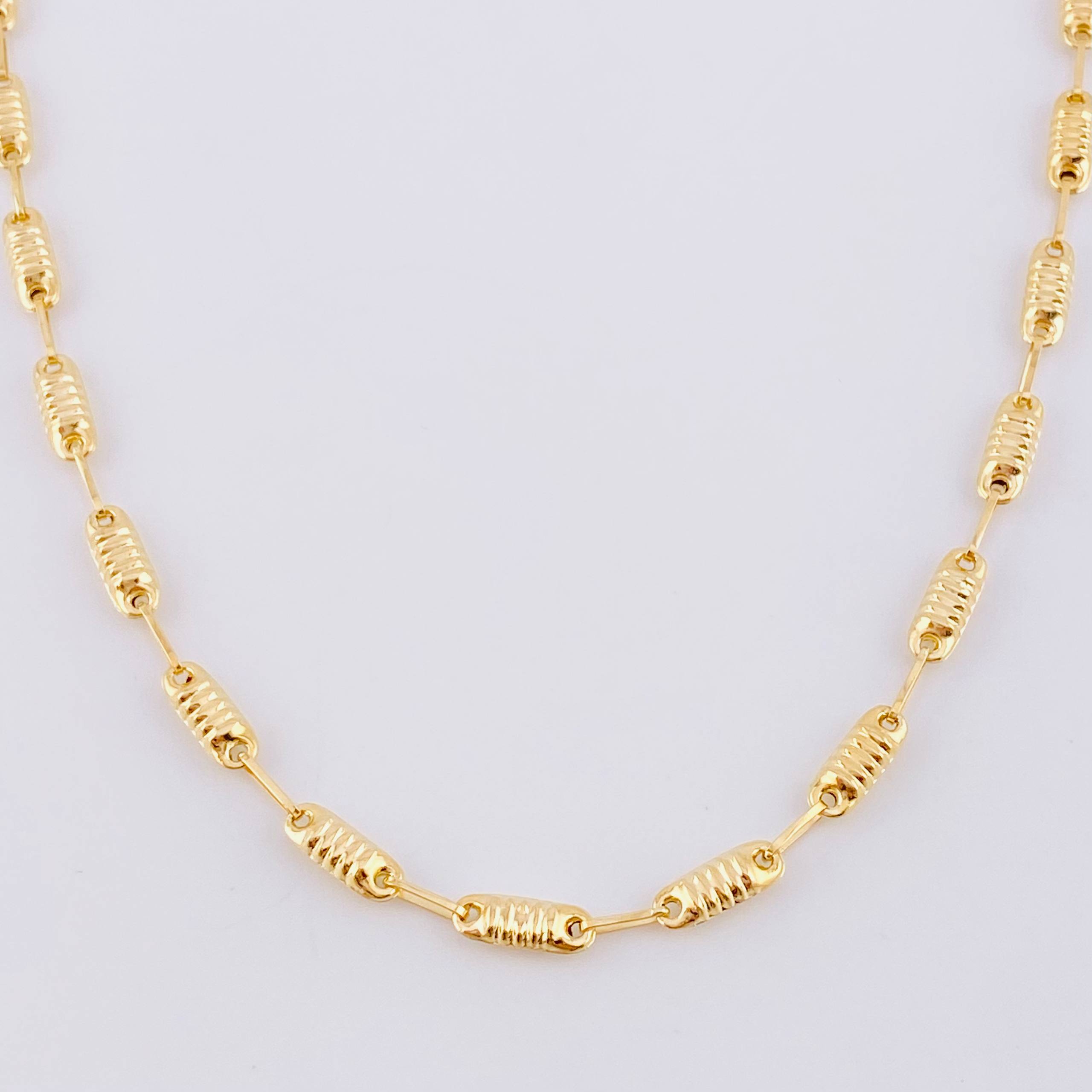 Rustic Barrel Chain 6.65 g / 23 3/4 in / 3.3 mm 18K Yellow Gold