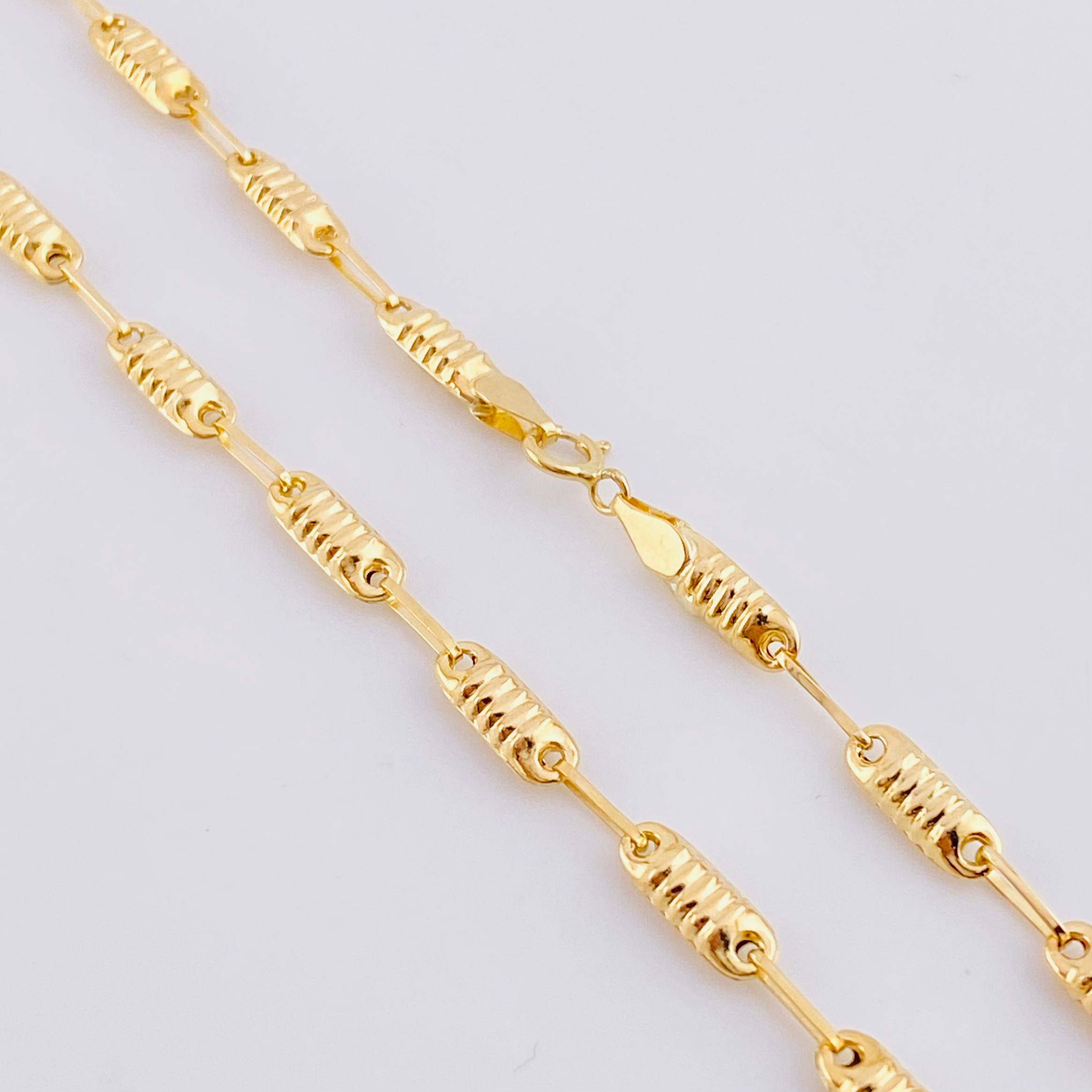 Rustic Barrel Chain 6.55 g / 23 1/2 in / 3.3 mm 18K Yellow Gold