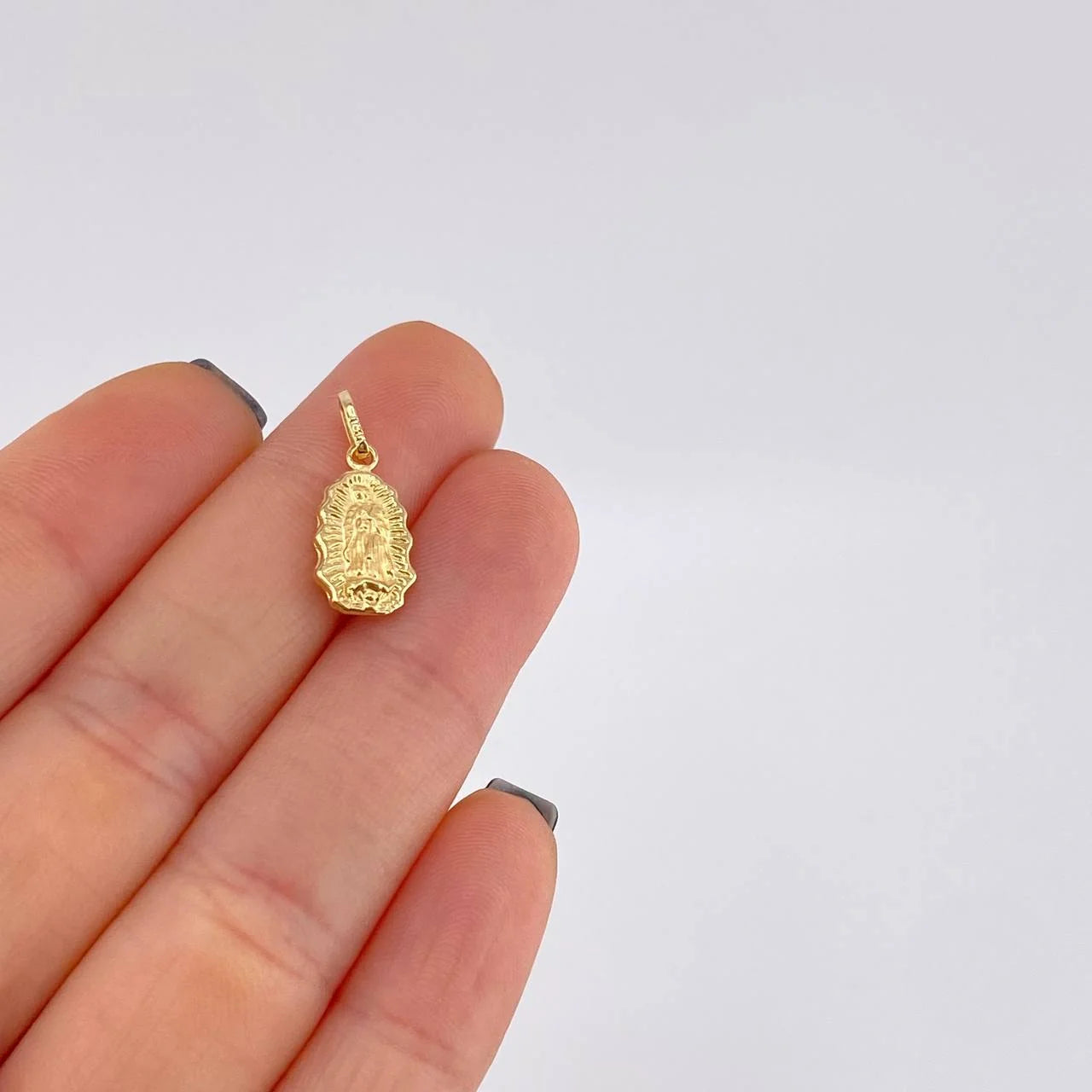 Dije Virgen de Guadalupe 0.35g / 1/2 in Oro Amarillo 18K