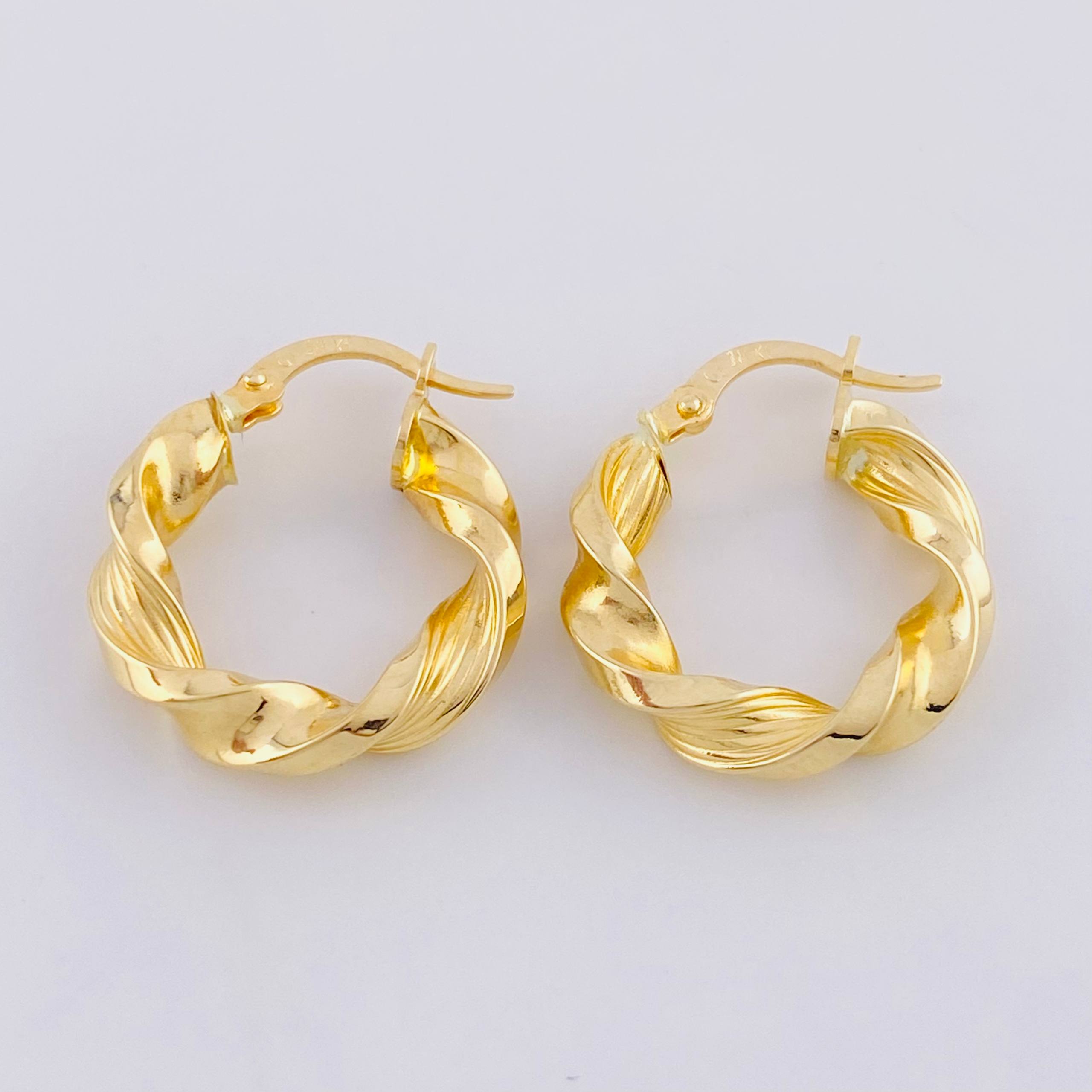 Candongas Milu Rayada 2.95 g / 3/4 in Oro Amarillo 18K