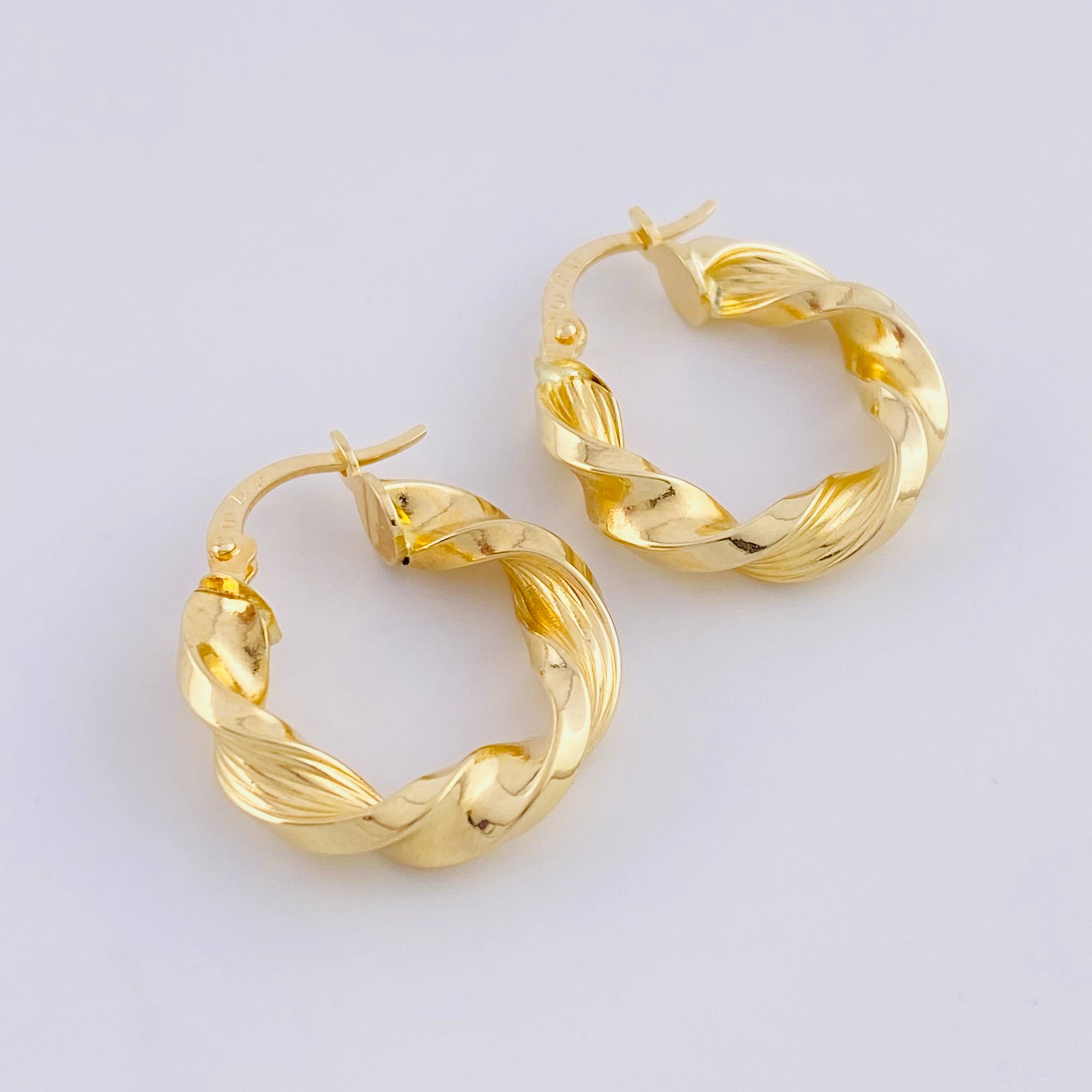 Candongas Milu Rayada 2.95 g / 3/4 in Oro Amarillo 18K
