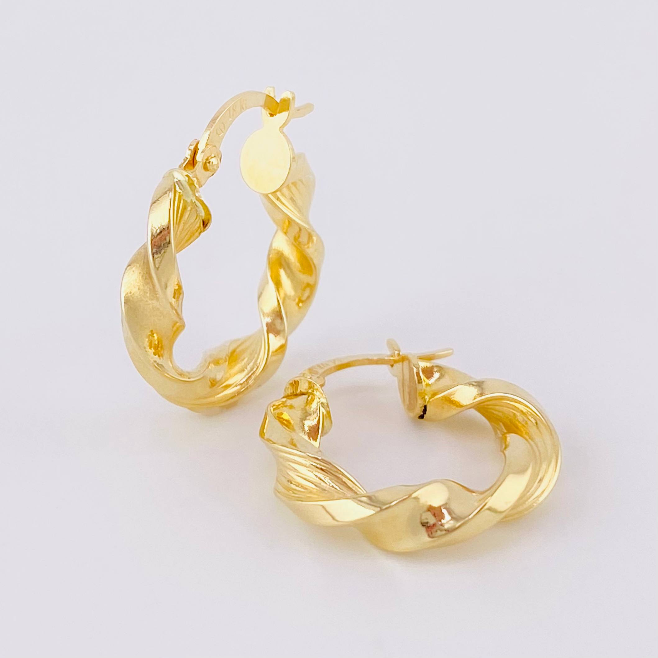 Candongas Milu Rayada 2.95 g / 3/4 in Oro Amarillo 18K