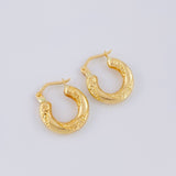 Candongas Aura Twist 1.6 g / 3/4 in Oro Amarillo 18K